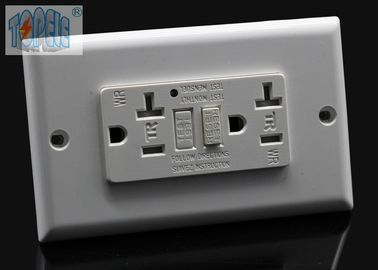 15A 125V AC GFCI گیرنده های دوگانه مقاوم به دستکاری عملکرد نظارت پایان عمر