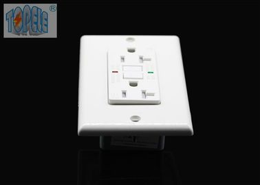 15A 125V AC GFCI گیرنده های دوگانه مقاوم به دستکاری عملکرد نظارت پایان عمر
