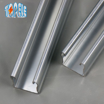 41 * 21mm 41 * 41mm فولاد ضد زنگ Unistrut پاهای ساده یا شکاف دار