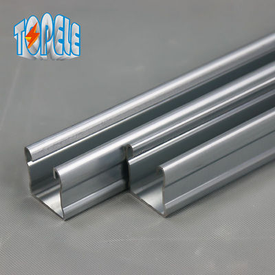 41 * 21mm 41 * 41mm فولاد ضد زنگ Unistrut پاهای ساده یا شکاف دار